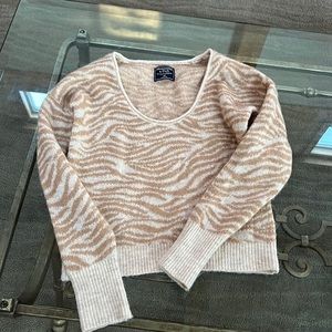 Xs sweater worn twice